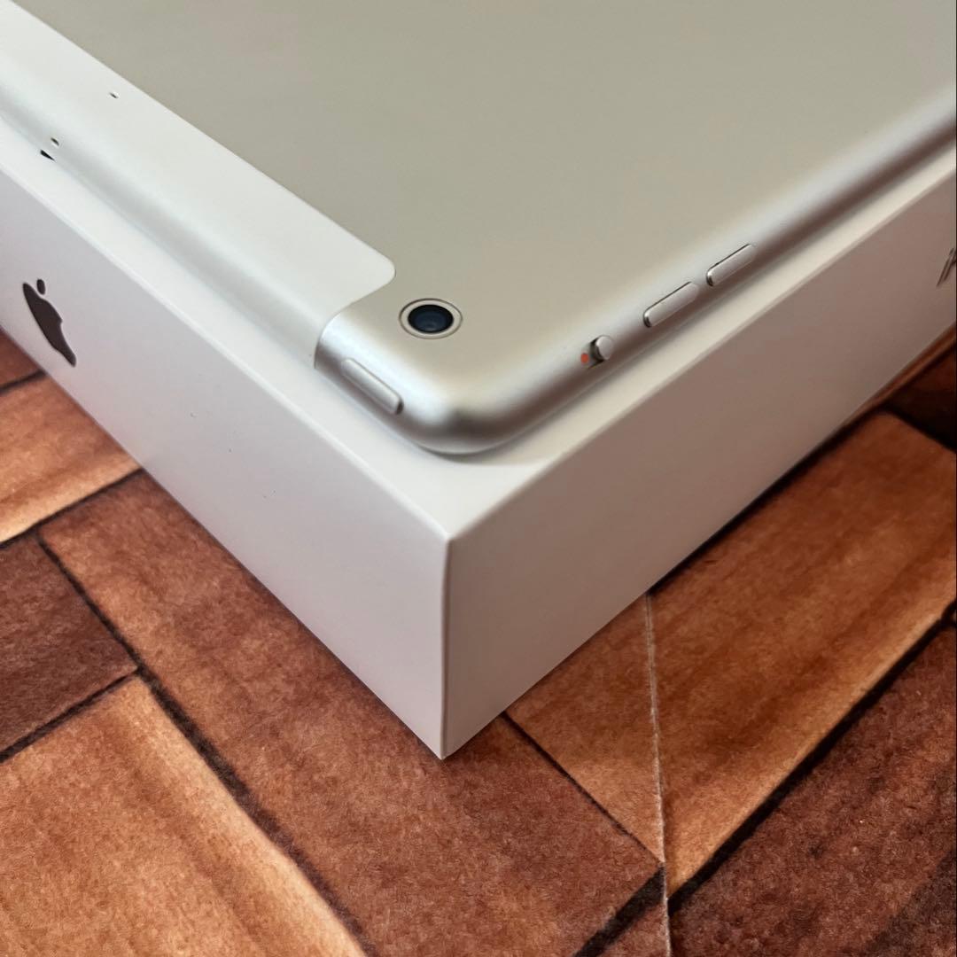 【美品】Apple iPad mini Wi-Fi Cellular 64GB