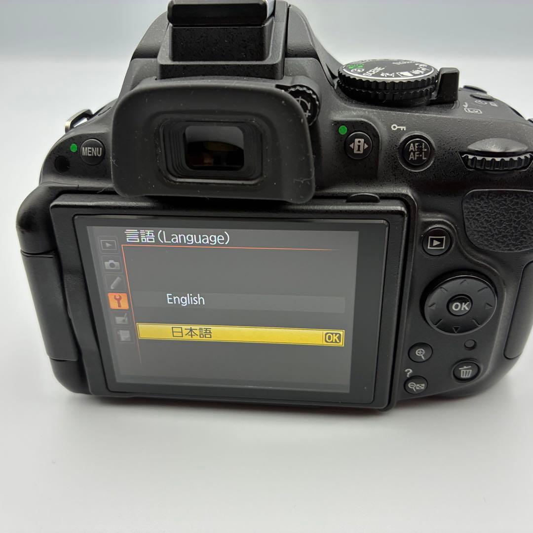 美品★ Nikon D5200 軽量 バリアングル デジタル一眼 ニコン
