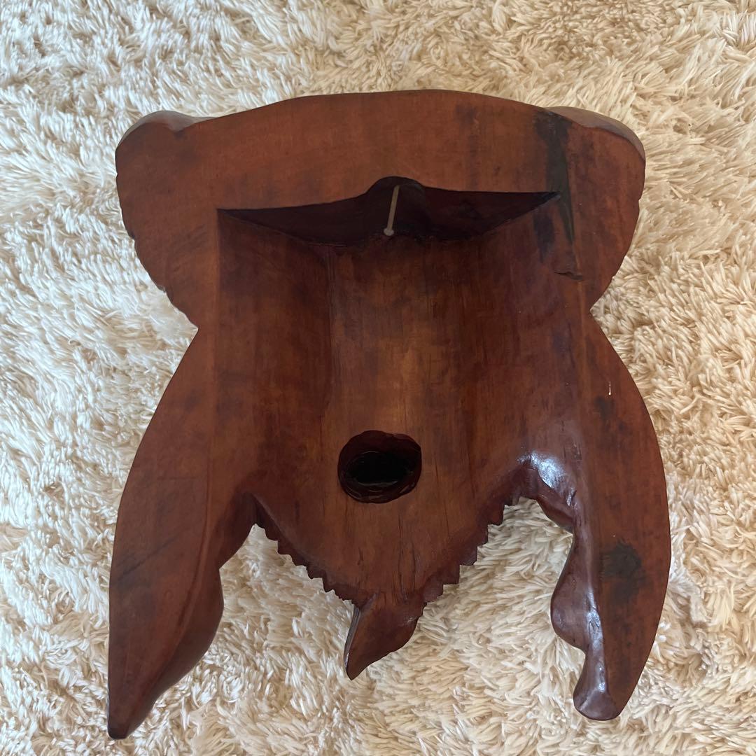 海外　木製の笑顔の顔彫刻