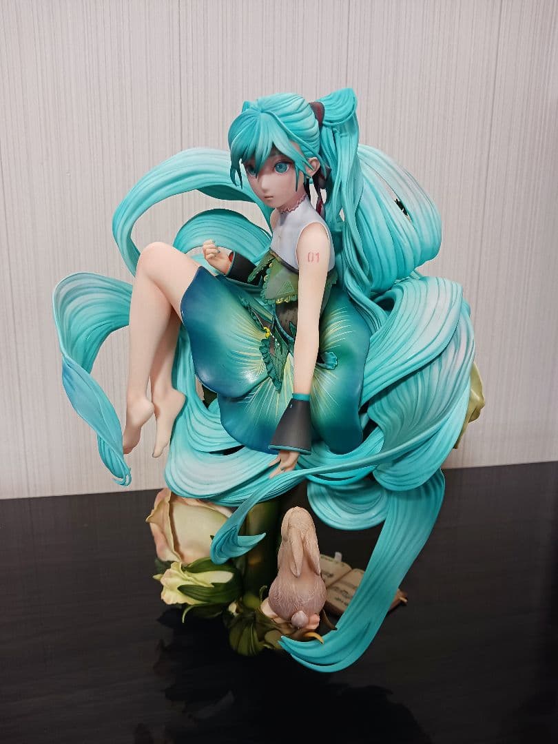 希少品★初音ミク 未来の蕾(つぼみ) 1/6 フィギュア 中国限定