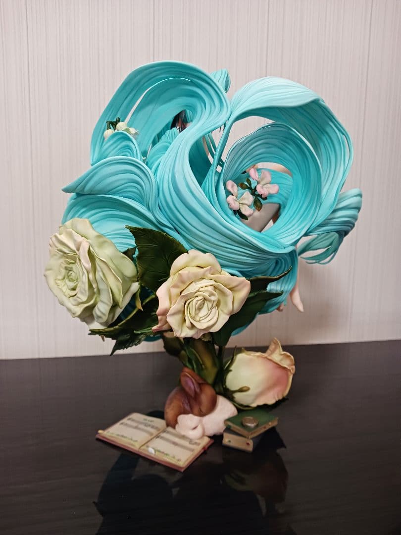 希少品★初音ミク 未来の蕾(つぼみ) 1/6 フィギュア 中国限定