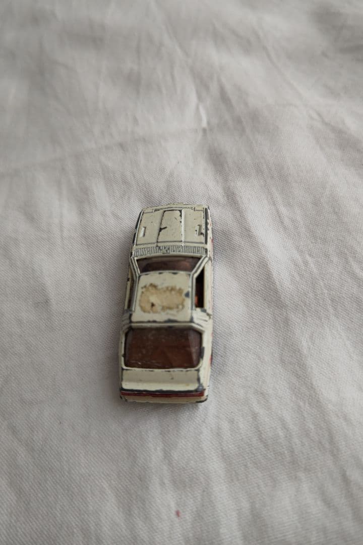 トミカ ホワイト ミニカー