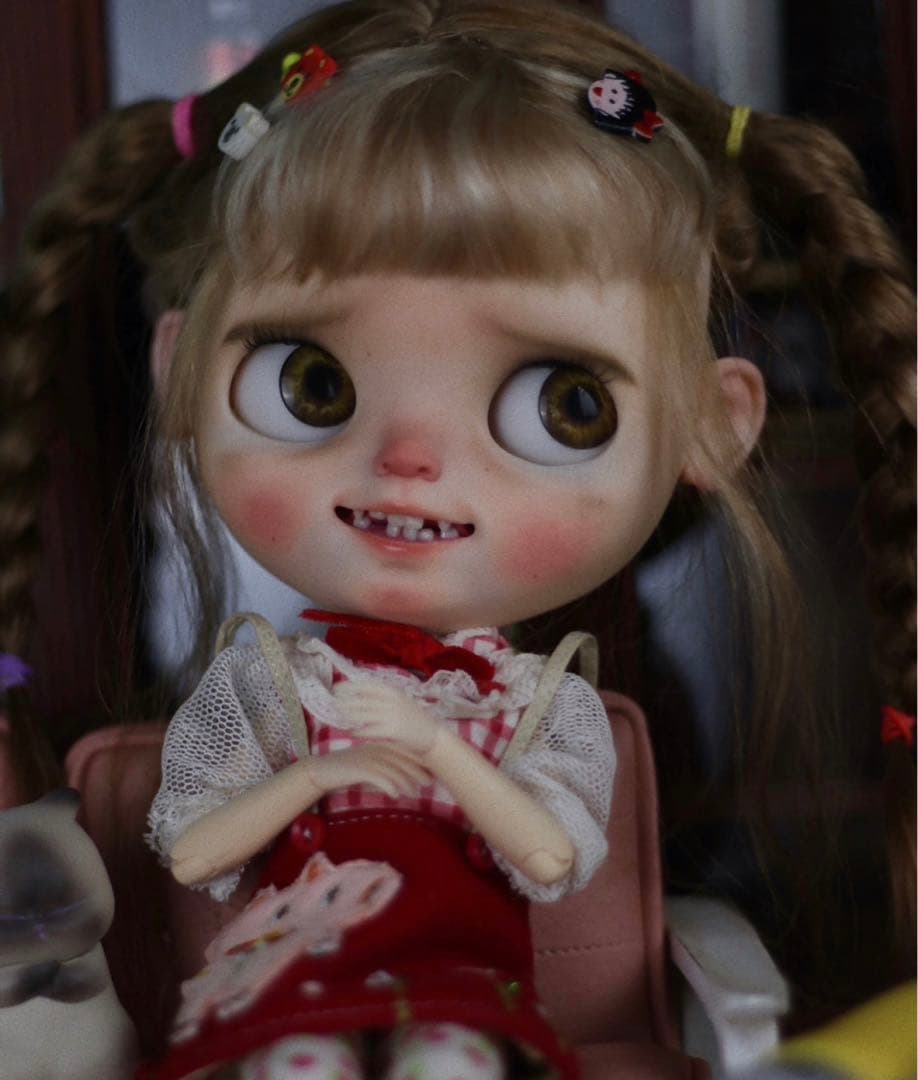 カスタムブライス 海外作家様 悪戯っ子 かわいい 笑顔 人形