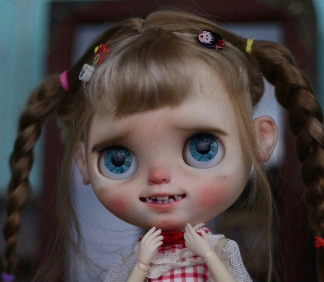カスタムブライス 海外作家様 悪戯っ子 かわいい 笑顔 人形