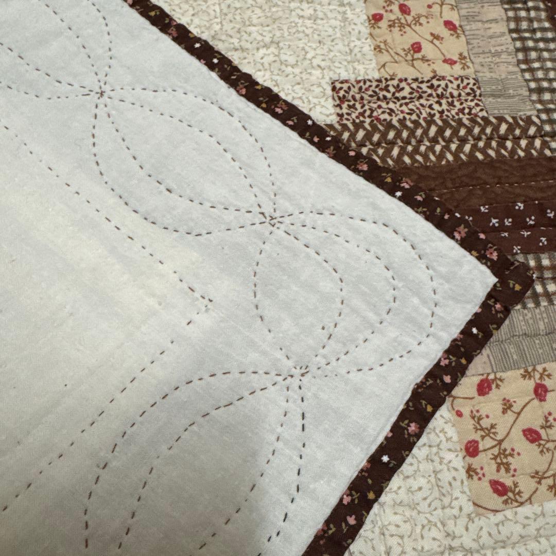 【ハンドメイド】パッチワーク ログキャビン マルチマット（約77×46cm）