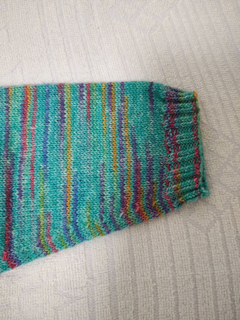 梅村マルティナ　Opal毛糸　レリーフ編み　 手編み　バックワーズセーター