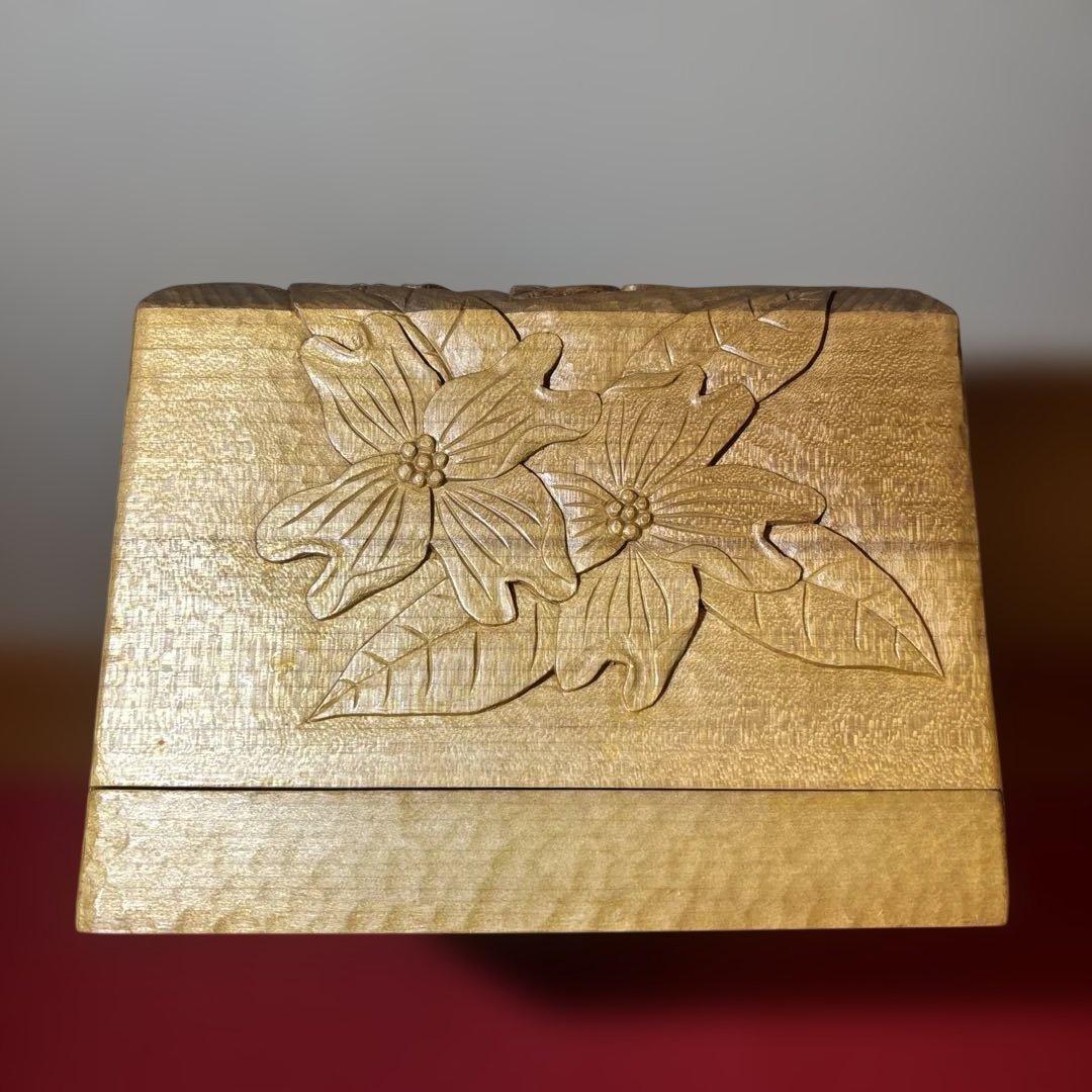 ④ 木彫り　BOXティッシュケース 横　ハナミズキ