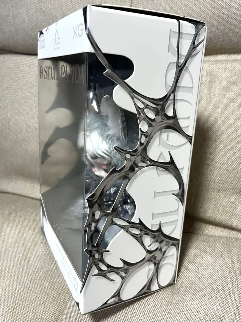 【新品未開封】SKULLPANDA × XG ぬいぐるみペンダント　日本限定