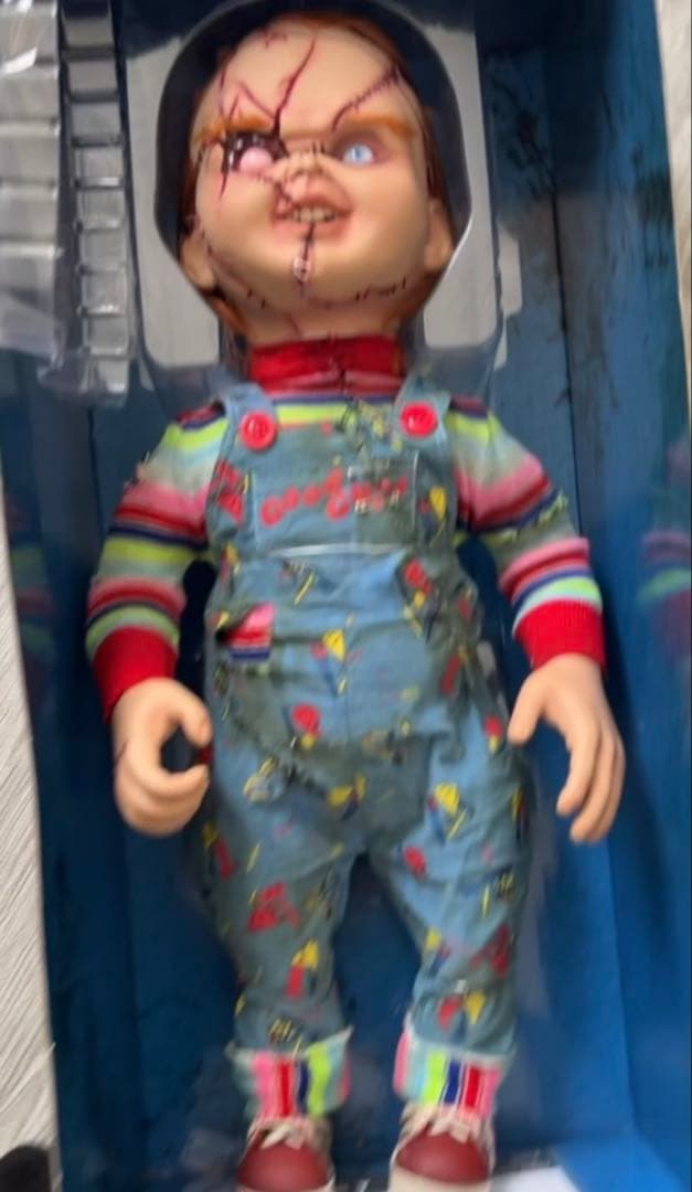 チャイルド・プレイ　チャッキー等身大フィギュア (期間限定明日まで値下げ)