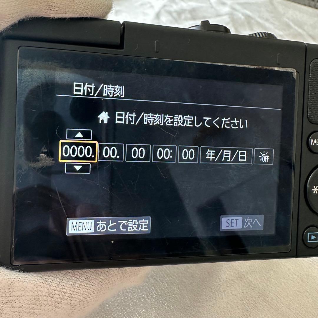 Canon EOS M100 ミラーレスカメラ 充電器　バッテリー　SDカード