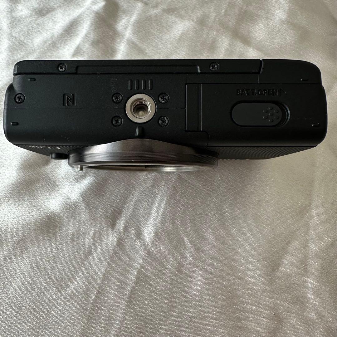 Canon EOS M100 ミラーレスカメラ 充電器　バッテリー　SDカード