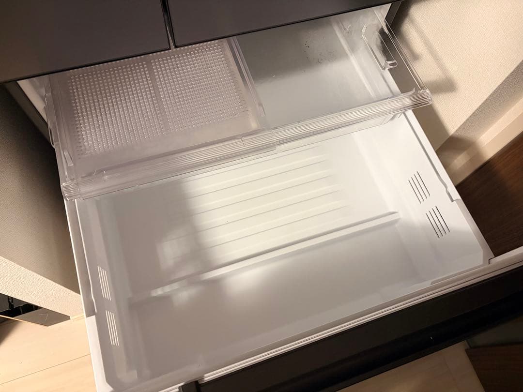 Panasonic 冷蔵庫6ドア NR-F55WX1-H 2024年製 中古品