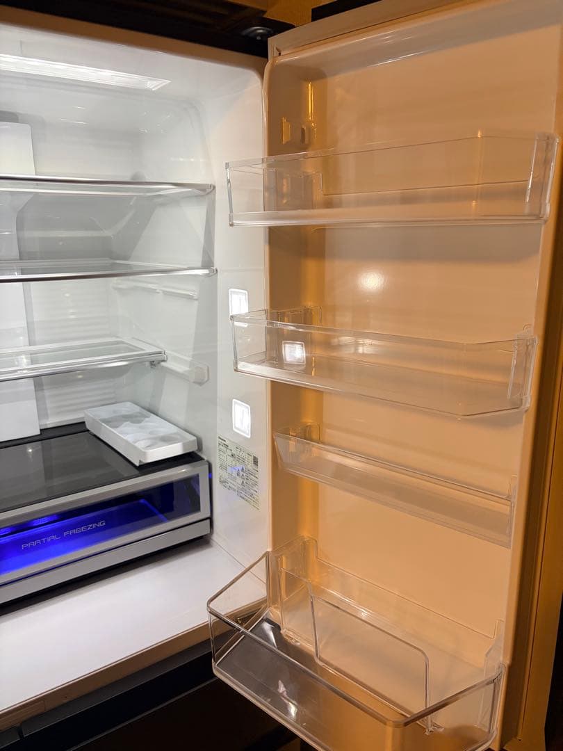 Panasonic 冷蔵庫6ドア NR-F55WX1-H 2024年製 中古品