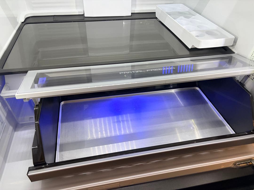 Panasonic 冷蔵庫6ドア NR-F55WX1-H 2024年製 中古品