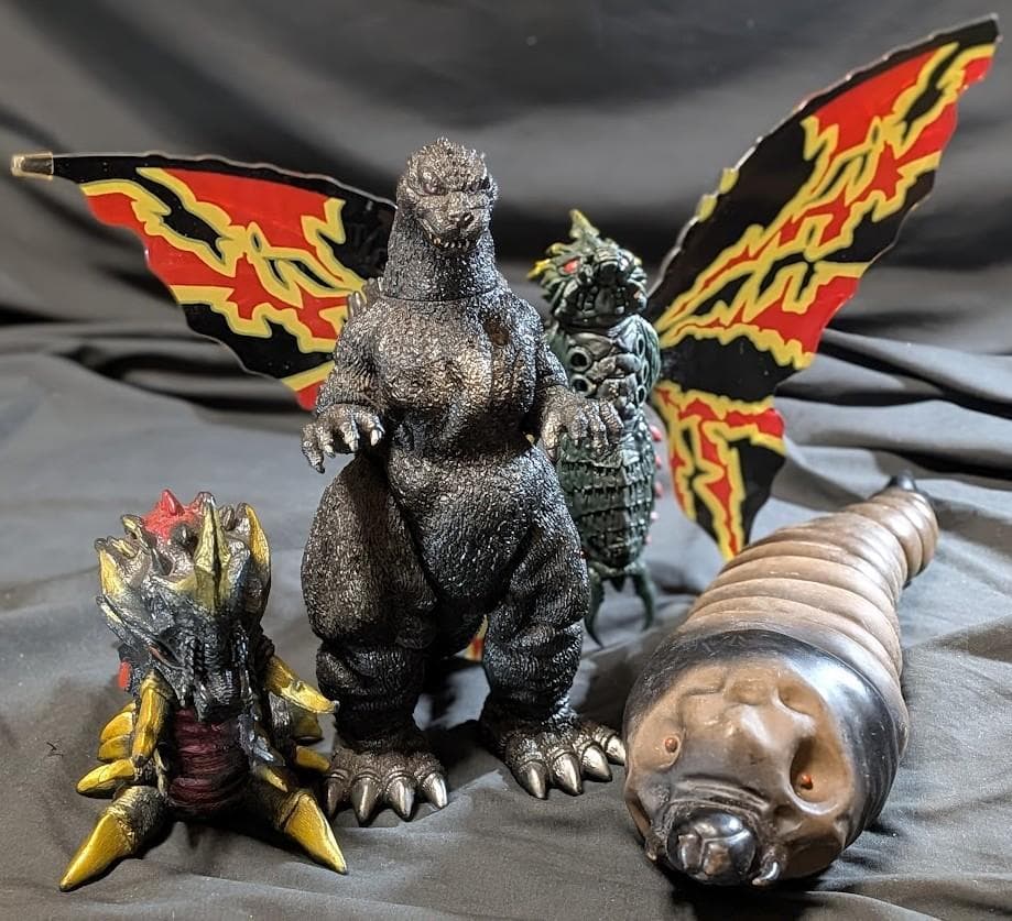平成ゴジラＶＳシリーズ　モスラ・バトラ幼虫（バンダイ）ソフビ３体セット＋１