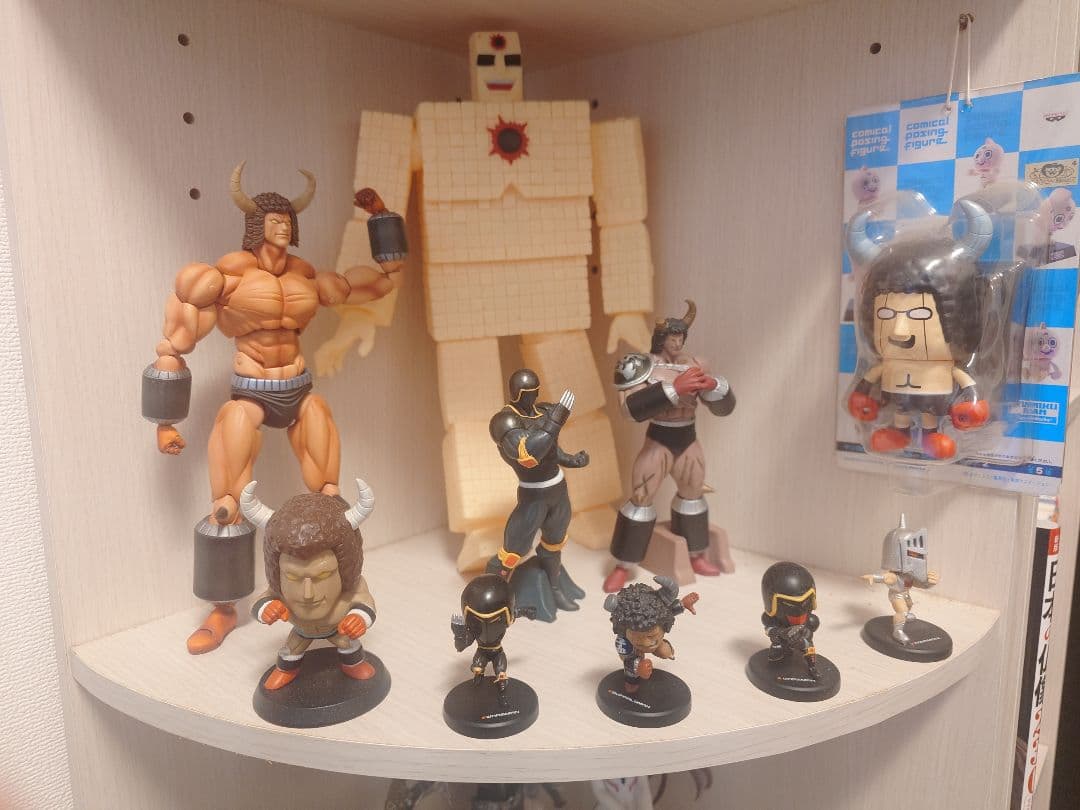 筋肉マン 可動式フィギュア ダンベル付き