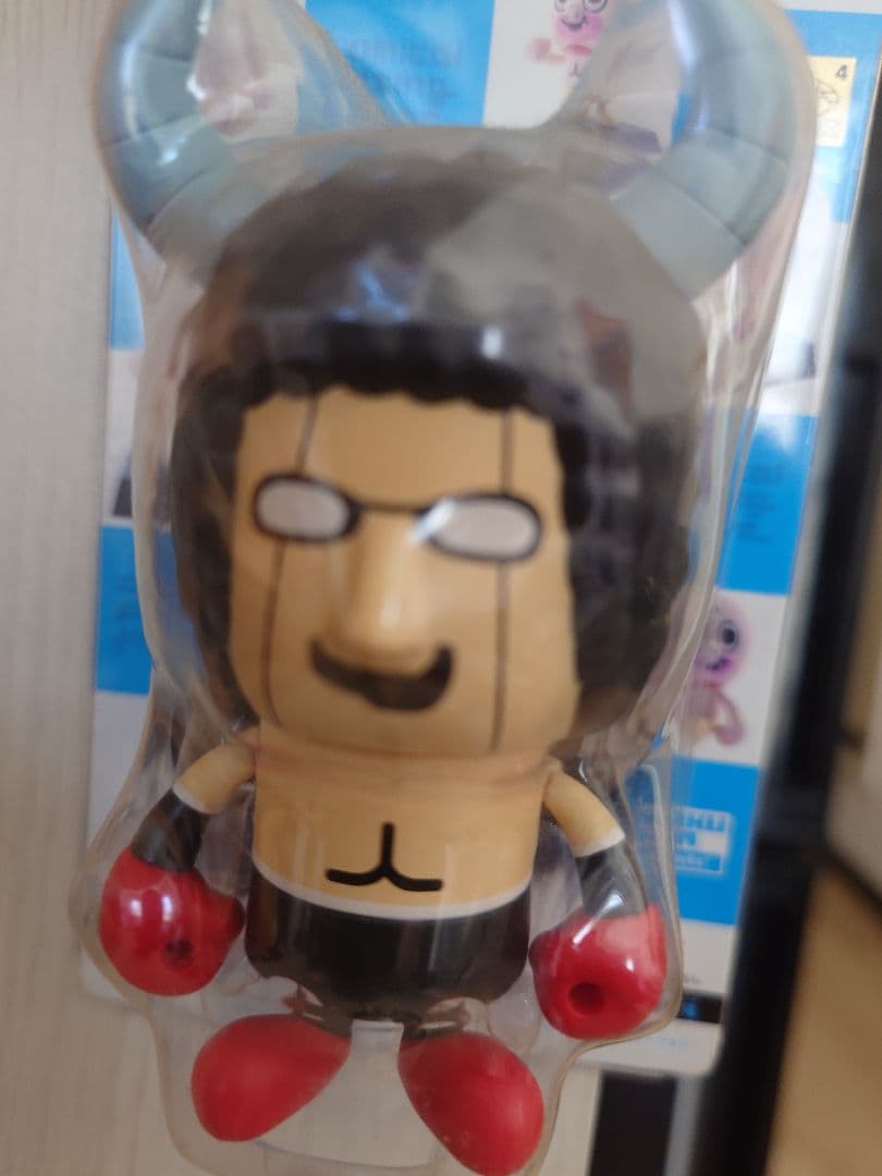 筋肉マン 可動式フィギュア ダンベル付き