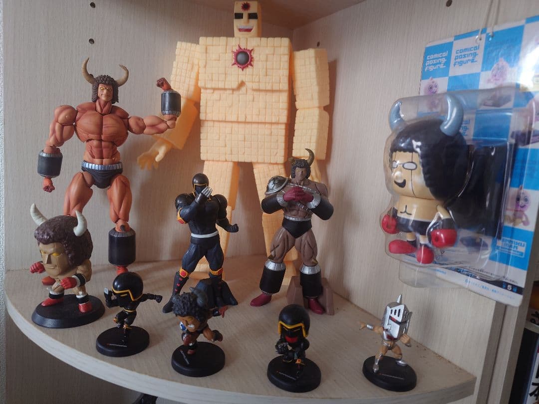 筋肉マン 可動式フィギュア ダンベル付き