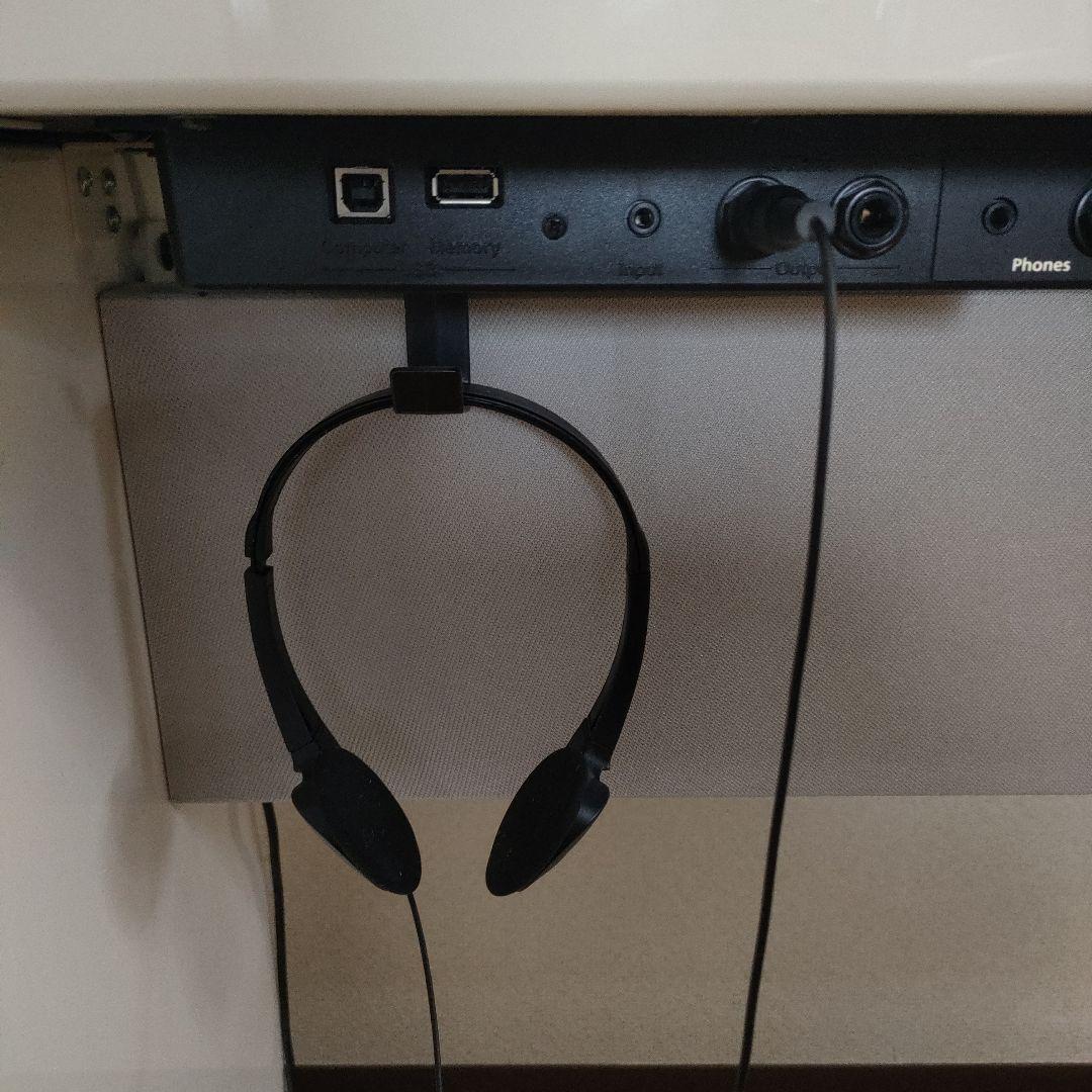 ローランド　DP-603-PW (白塗鏡面艶出し塗装仕上)　椅子 BNC05WH