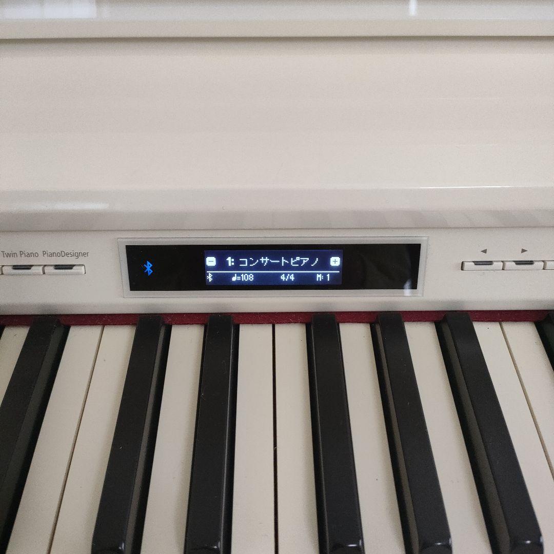 ローランド　DP-603-PW (白塗鏡面艶出し塗装仕上)　椅子 BNC05WH