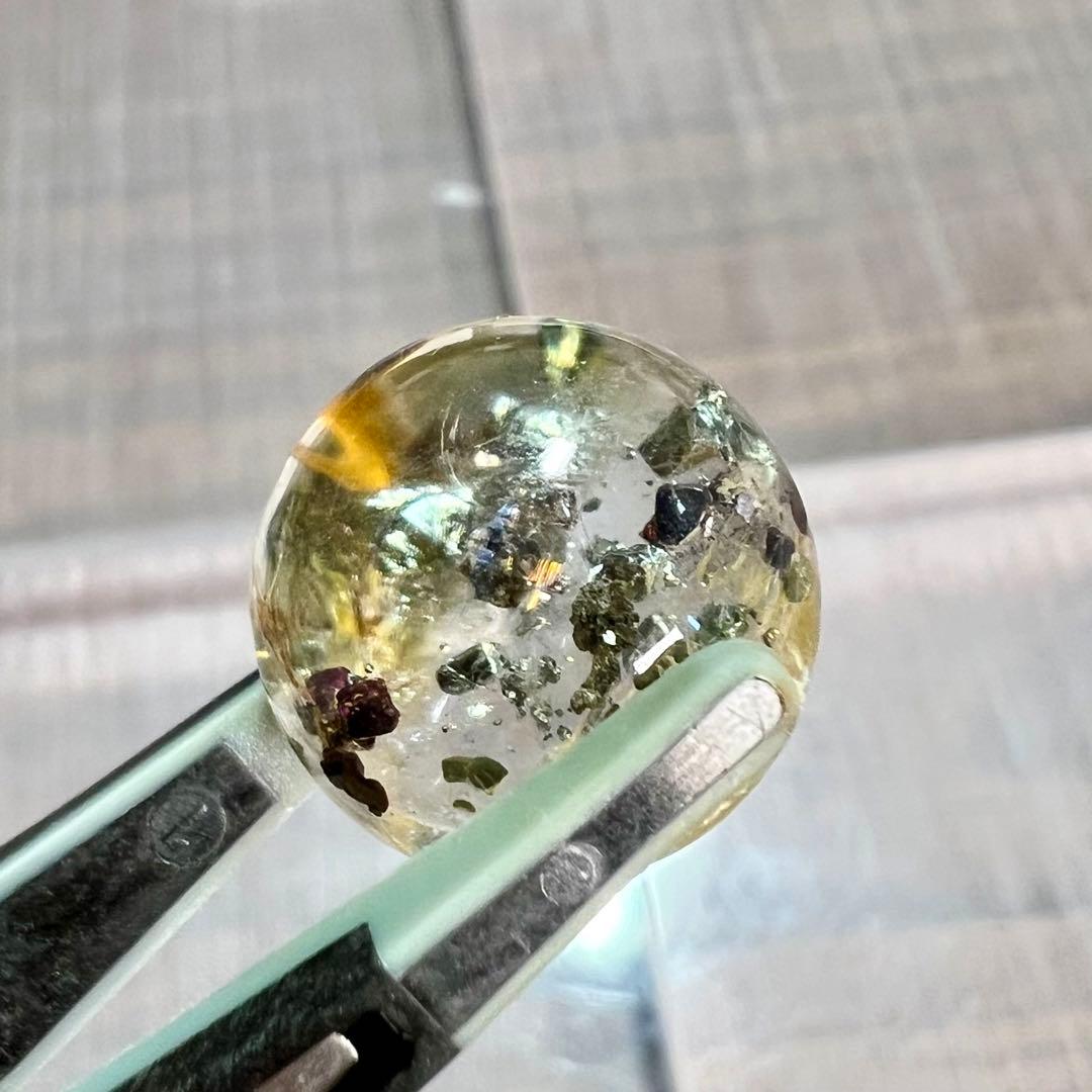 超レア　ライモナイト共生パープルパイライトインクォーツ　スフィア　オーロラ