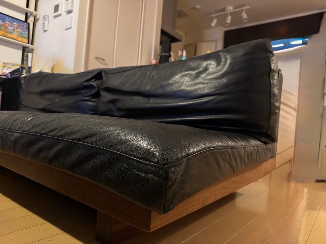 マスターウォールデニッシュソファ