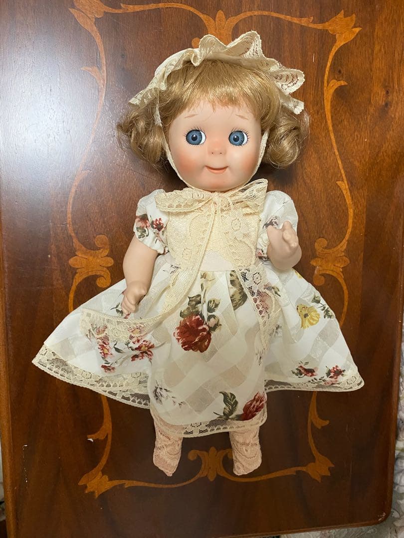 PATRICIA LOVELESS 　グーグリー　ドール　ビスクドール