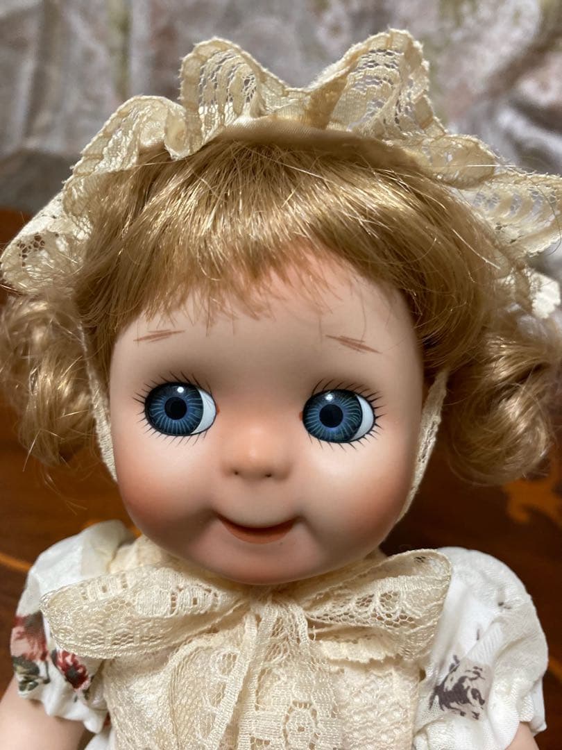 PATRICIA LOVELESS 　グーグリー　ドール　ビスクドール