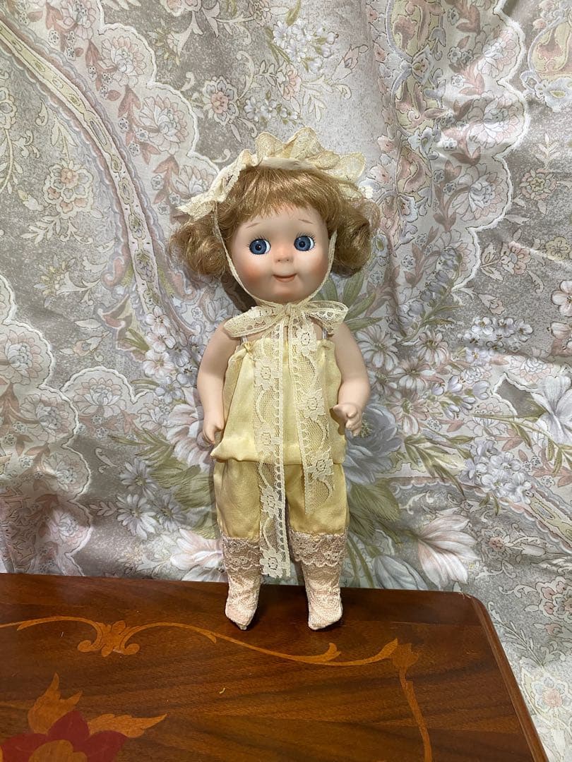 PATRICIA LOVELESS 　グーグリー　ドール　ビスクドール