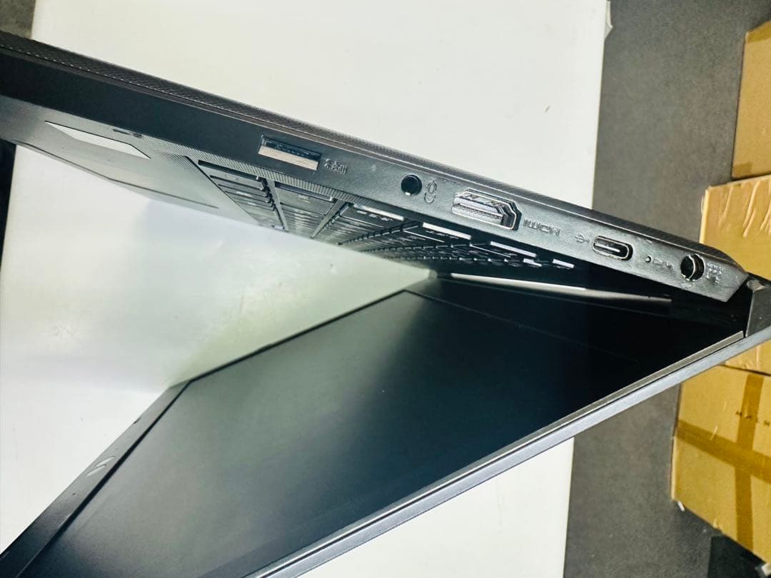 ⑧i7第8世代超薄型東芝13.3型Windows11ノートパソコン