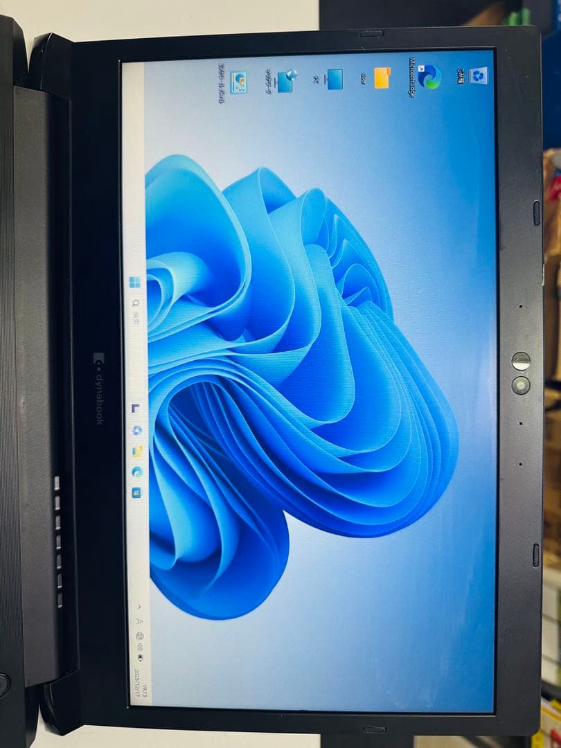 ⑧i7第8世代超薄型東芝13.3型Windows11ノートパソコン