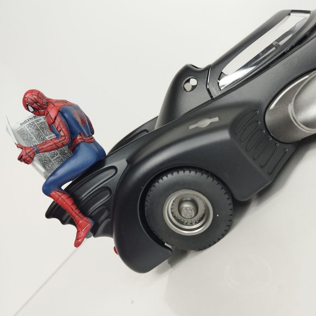 〓1/18スケール〓バットモービルとスパイダーマン〓金属製ダイキャストモデルカー