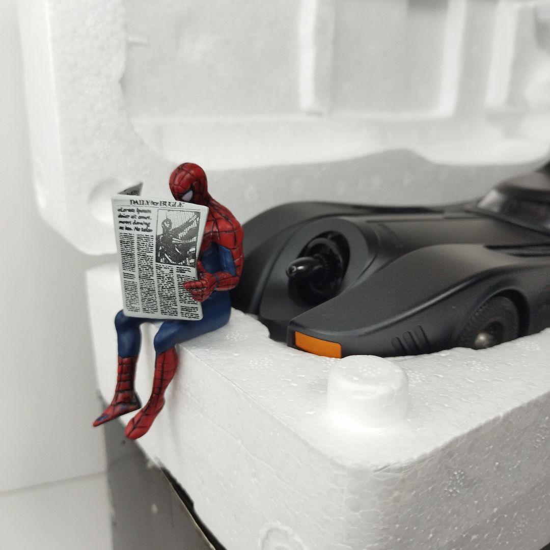 〓1/18スケール〓バットモービルとスパイダーマン〓金属製ダイキャストモデルカー