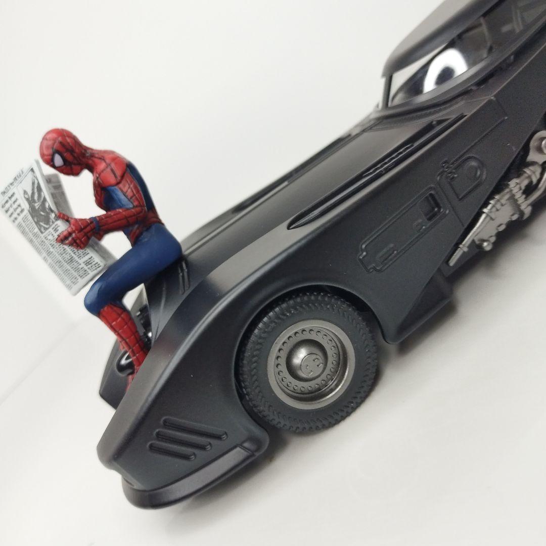 〓1/18スケール〓バットモービルとスパイダーマン〓金属製ダイキャストモデルカー