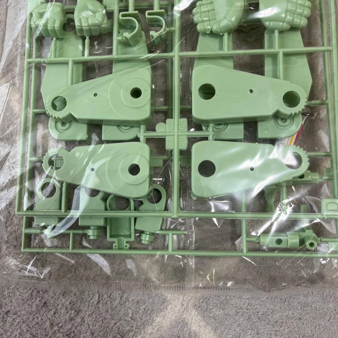 BISSON バトルスーツ・カムイ 1/76 アニメスケール