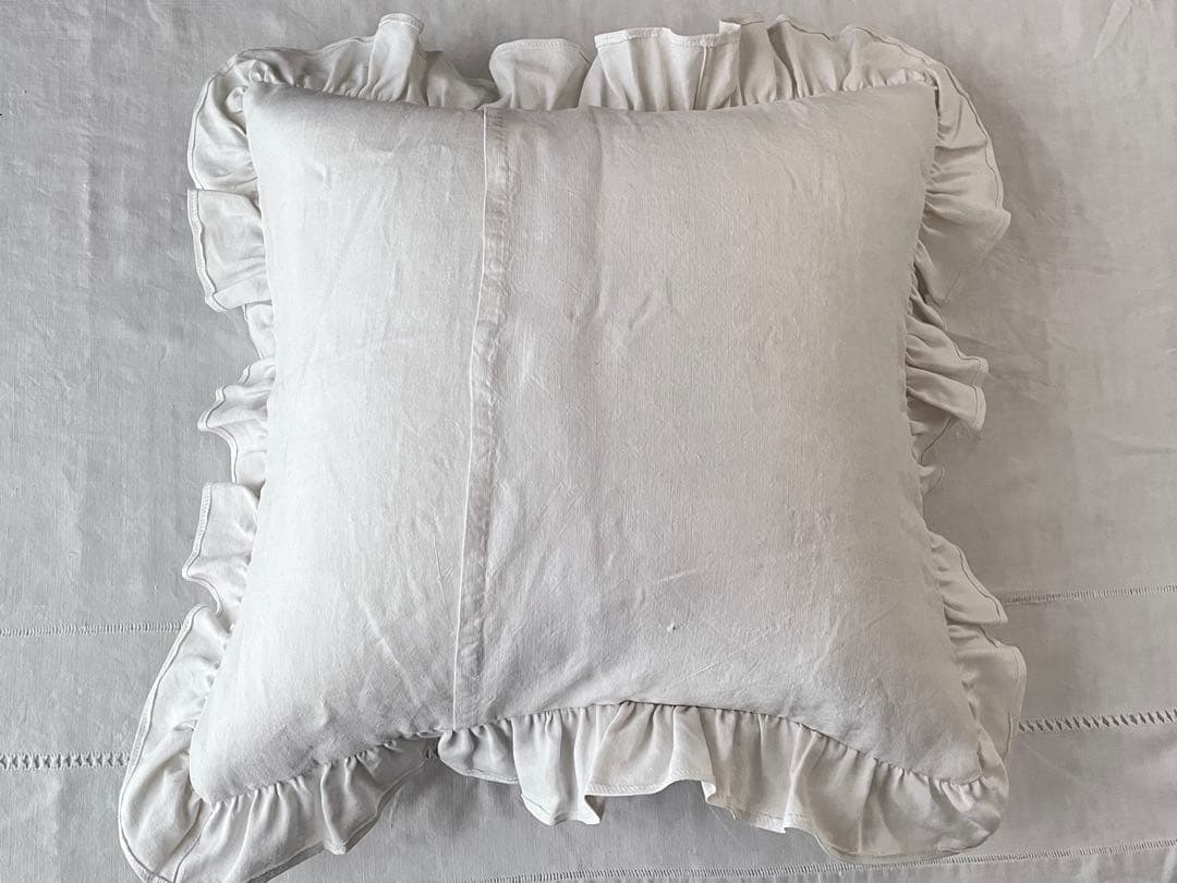 【美品】フランスアンティーク 手刺繍リボンと花模様 フリルクッションカバー