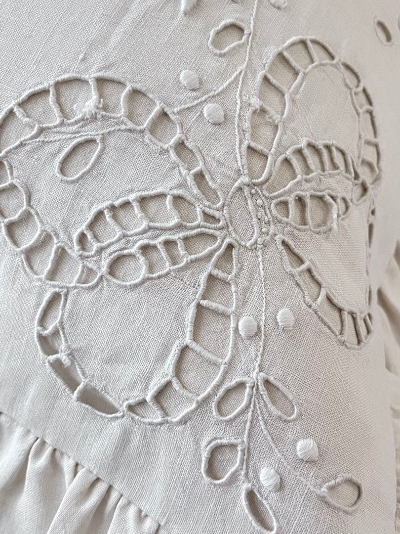 【美品】フランスアンティーク 手刺繍リボンと花模様 フリルクッションカバー