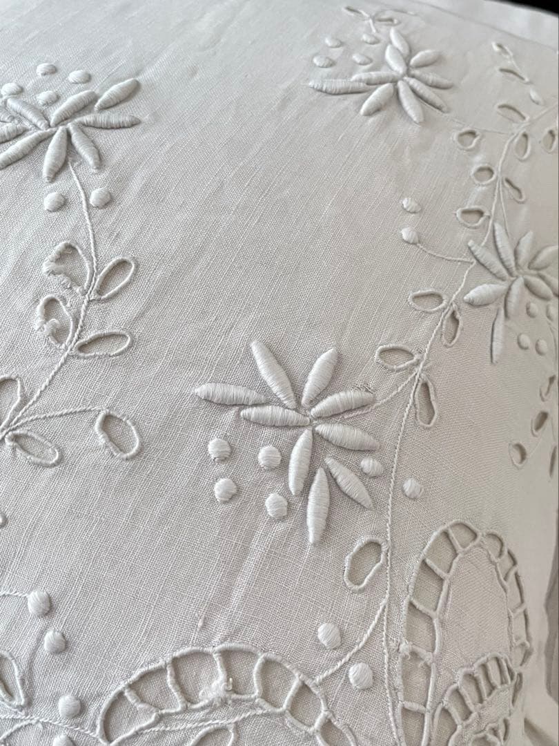 【美品】フランスアンティーク 手刺繍リボンと花模様 フリルクッションカバー