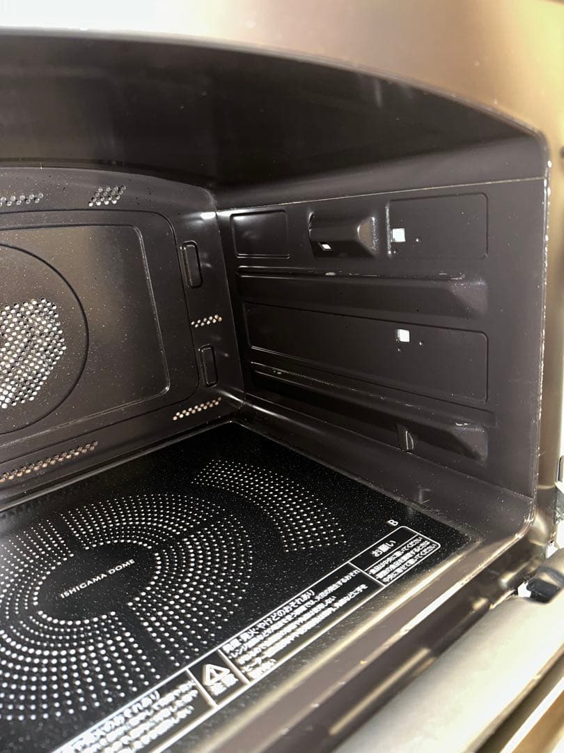 東芝過熱水蒸気石窯オーブンレンジ 　　　ER-SD3000(W) 2022年製