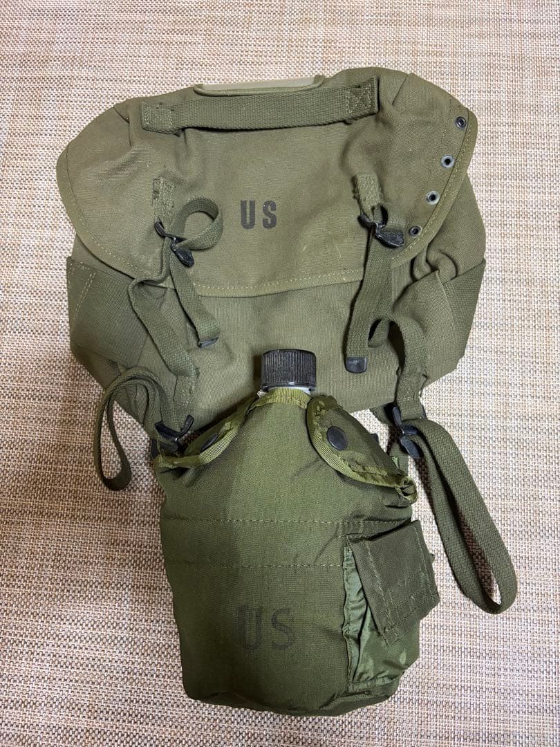 USミリタリーバッグと水筒セット
