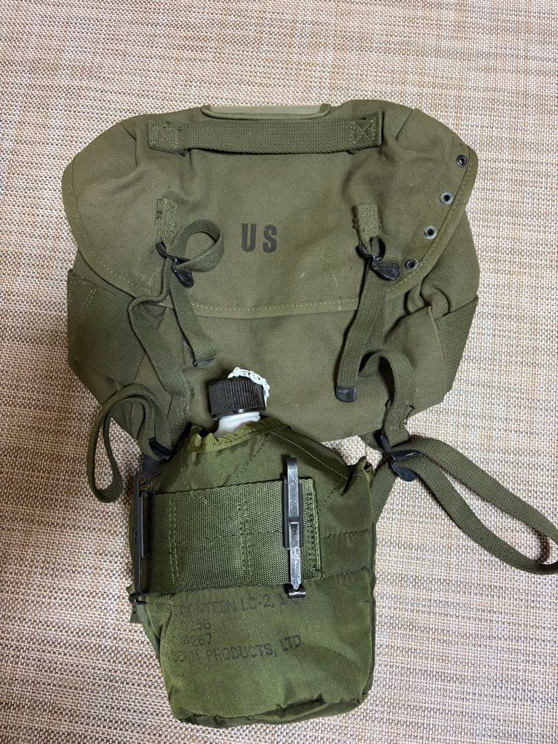 USミリタリーバッグと水筒セット