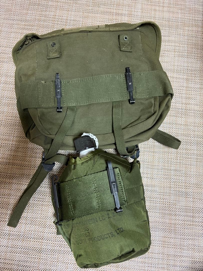 USミリタリーバッグと水筒セット