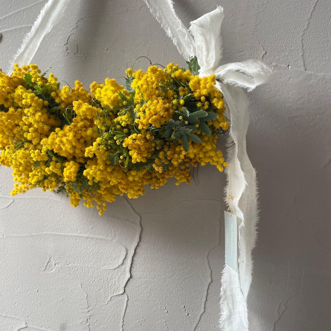 9.ミモザリボンリース