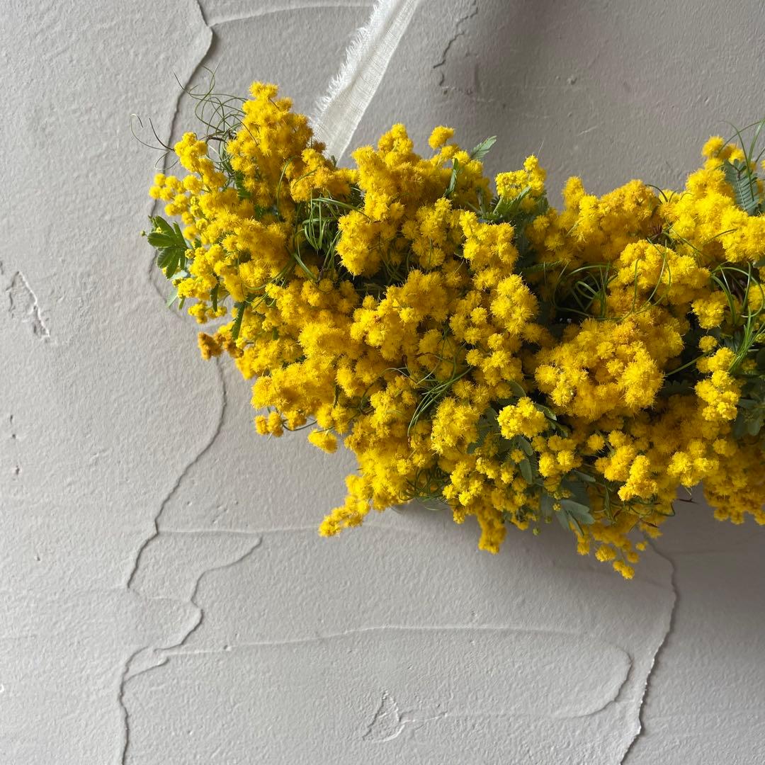 9.ミモザリボンリース