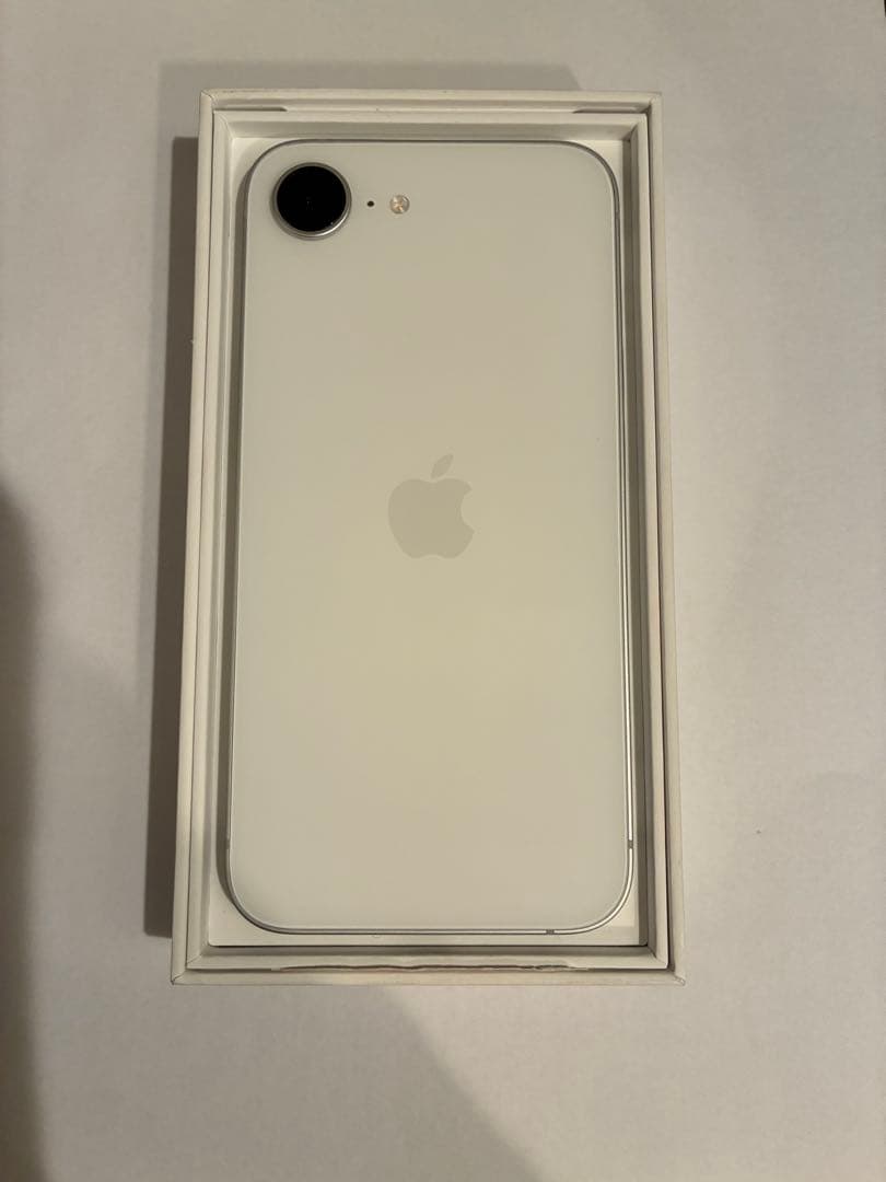 iPhone16e 256GB ホワイト　国内版SIMフリー