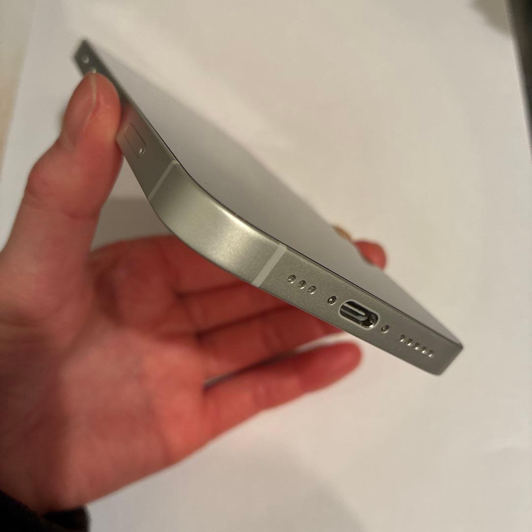 iPhone16e 256GB ホワイト　国内版SIMフリー