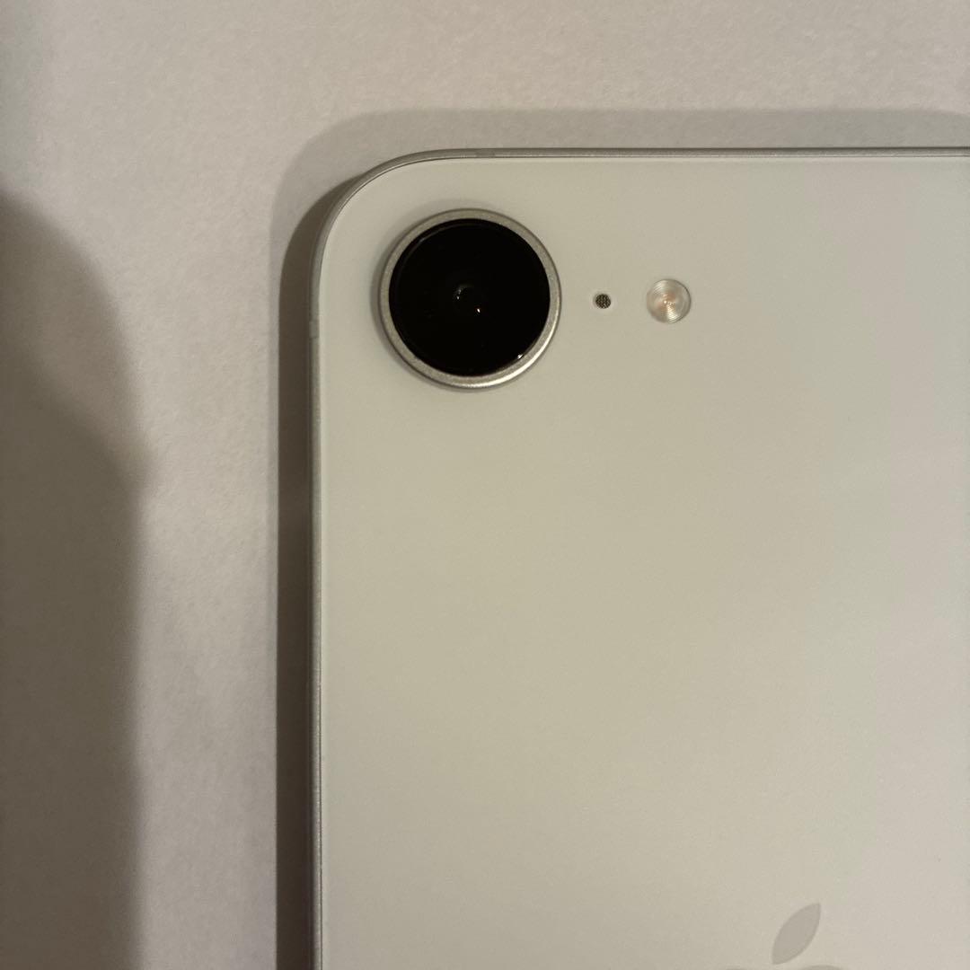 iPhone16e 256GB ホワイト　国内版SIMフリー