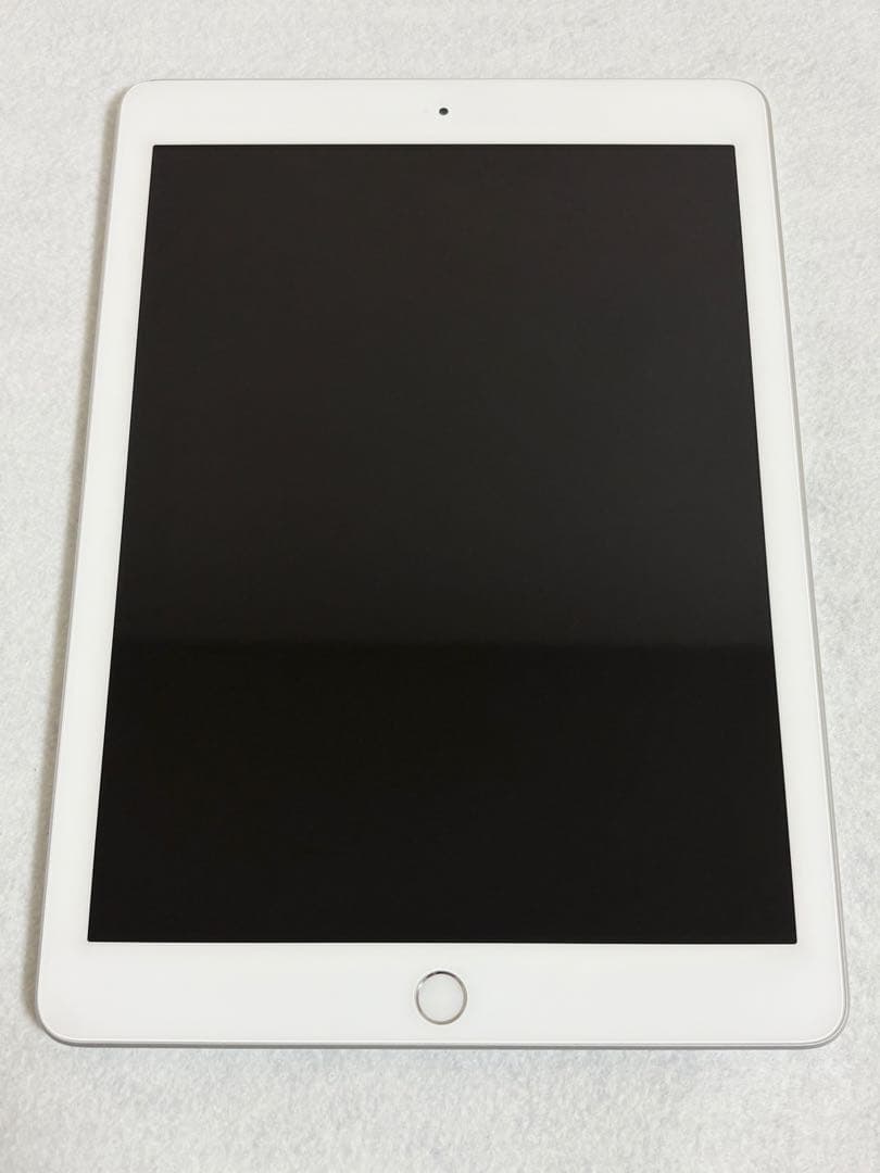 iPad 第6世代 32GB Wi-Fi シルバー バッテリー95% 箱あり美品