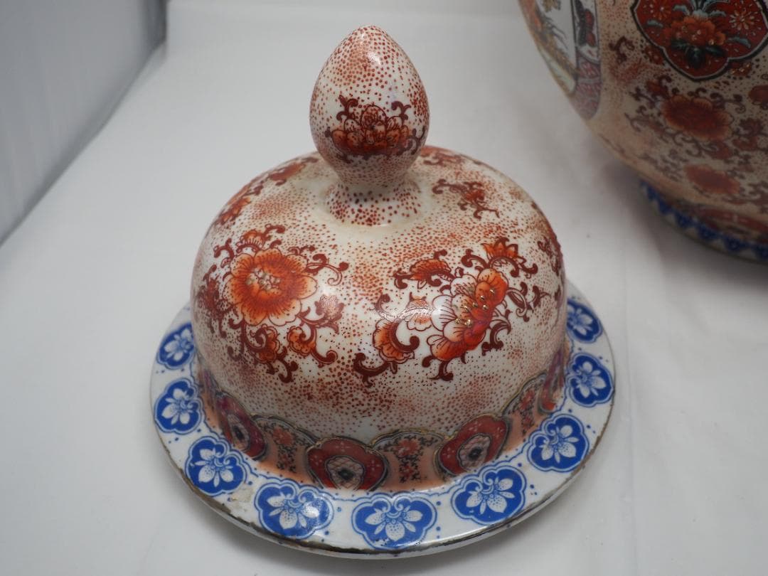 有田焼　伊万里　沈香壺　蓋付き 　大型