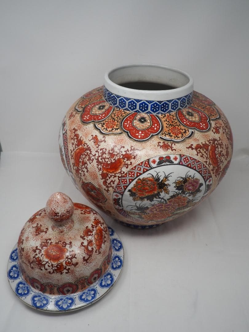 有田焼　伊万里　沈香壺　蓋付き 　大型